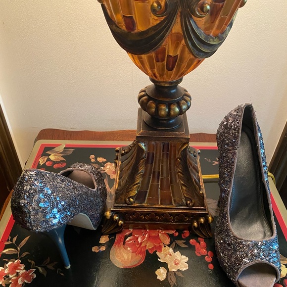 Shoes - Picture 2 of 2